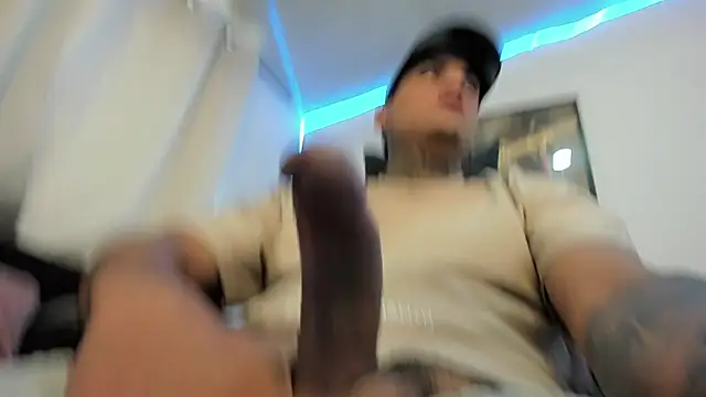 Snapshot of mad_maxxx2 chatting on February 2025 01:06:01 PM mad maxxx2 online show from February 2025 01:06:01 PM