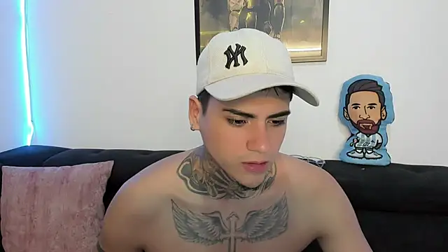 Snapshot of mad_maxxx2 chatting on February 2025 10:42:02 PM mad maxxx2 online show from February 2025 10:42:02 PM