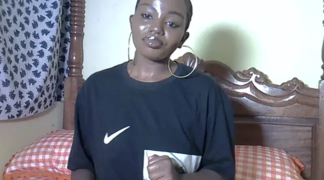 Snapshot of juicyblaqebony chatting on February 2025 05:10:02 PM juicyblaqebony online show from February 2025 05:10:02 PM