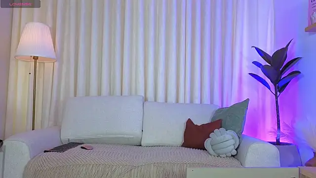 Alice milf  online show from June 2026 12:16:02 PM
