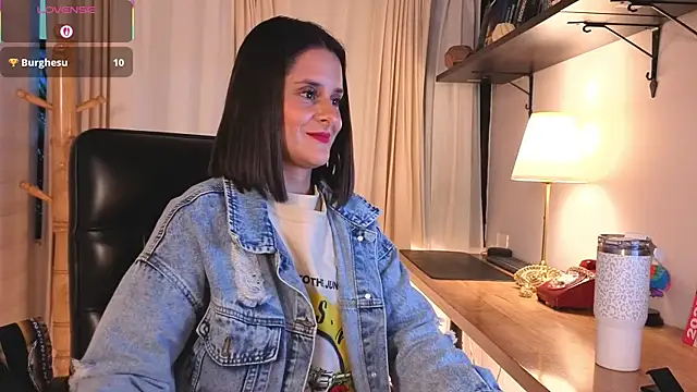 Snapshot of Alice_milf_ chatting on December 2025 11:09:02 AM Alice milf online show from December 2025 11:09:02 AM