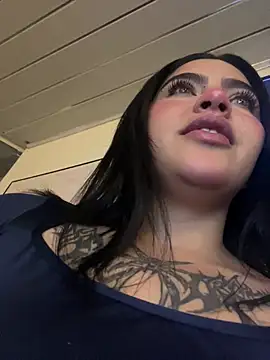 Snapshot of _luna_torres chatting on February 2026 04:52:02 AM luna torres online show from February 2026 04:52:02 AM