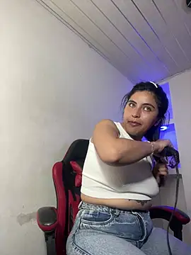 Snapshot of _luna_torres chatting on June 2026 01:41:02 PM luna torres online show from June 2026 01:41:02 PM