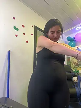  luna torres online show from April 2026 12:28:01 PM