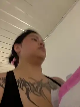 Snapshot of _luna_torres chatting on February 2026 12:49:01 PM luna torres online show from February 2026 12:49:01 PM