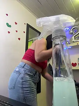  luna torres online show from April 2026 12:33:01 PM