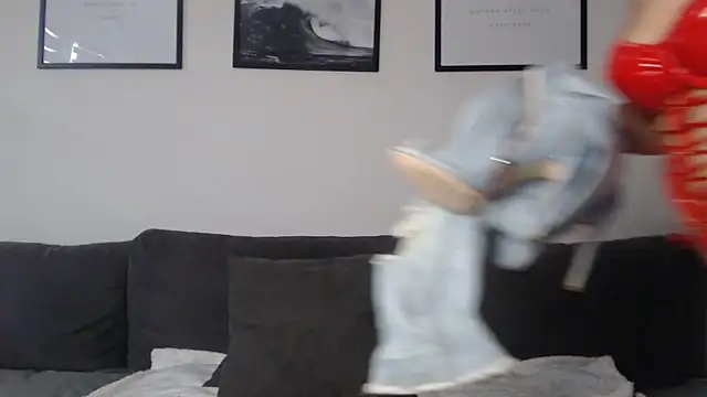 Snapshot of nimmersattesLuder chatting on February 2025 01:40:01 PM nimmersattesLuder online show from February 2025 01:40:01 PM