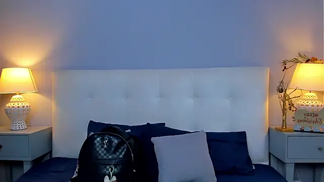 SaraaJhonsonn online show from December 2025 03:37:01 PM