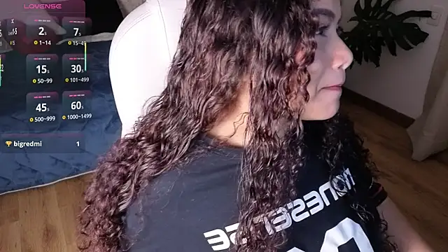 Snapshot of loly_marce chatting on November 2025 09:31:01 PM loly marce online show from November 2025 09:31:01 PM