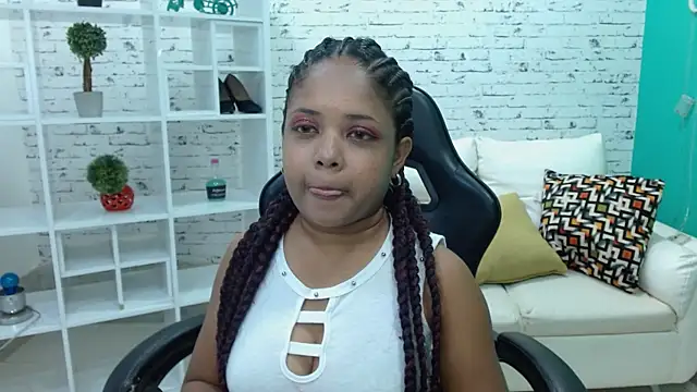 Melikasweetz online show from February 2026 05:20:01 PM