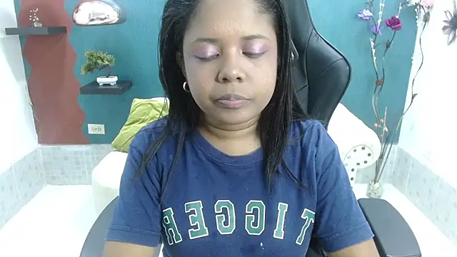 Melikasweetz online show from February 2025 05:31:02 PM