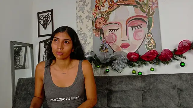 Snapshot of taty_miller chatting on December 2025 06:35:02 PM taty miller online show from December 2025 06:35:02 PM