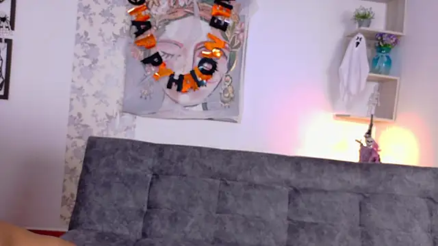 Snapshot of taty_miller chatting on October 2025 08:30:02 PM taty miller online show from October 2025 08:30:02 PM