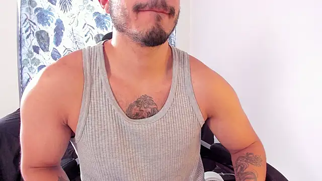 Snapshot of JayMarcos_ chatting on December 2025 11:42:02 AM JayMarcos online show from December 2025 11:42:02 AM