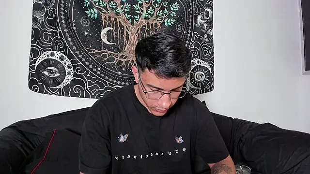 Snapshot of JayMarcos_ chatting on October 2025 01:40:01 AM JayMarcos online show from October 2025 01:40:01 AM