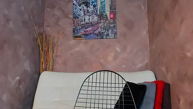 emma-hiill online show from October 2025 08:32:01 PM