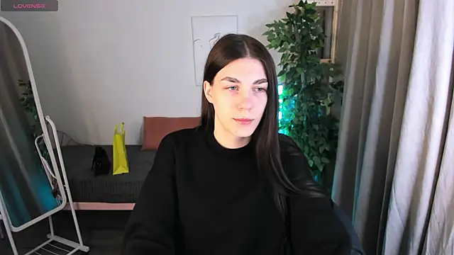 toooyour online show from November 2025 10:02:02 PM