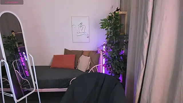 toooyour online show from November 2025 12:27:01 AM