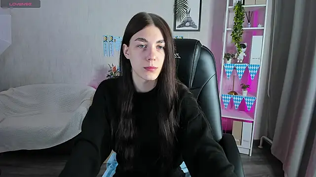 toooyour online show from October 2025 10:10:01 PM