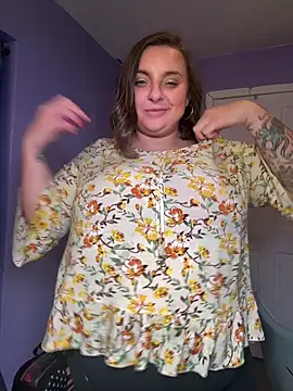 lairarose online show from October 2025 01:37:02 AM