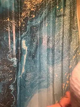 lairarose online show from October 2025 01:15:01 AM