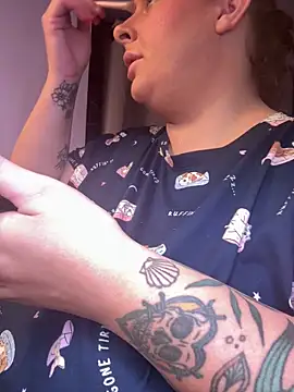 lairarose online show from October 2025 01:32:01 PM