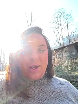 lairarose online show from November 2025 07:13:02 PM