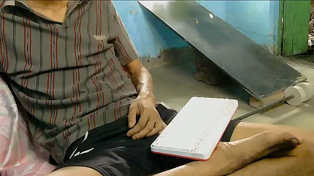 Alex Suman25 online show from April 2026 07:54:01 AM