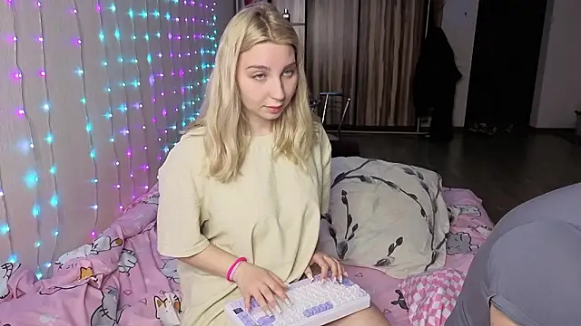 llolilove online show from March 2026 07:36:01 PM