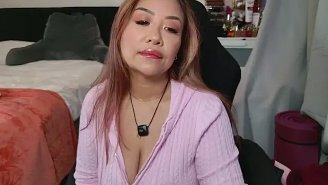 SpikedBella online show from February 2026 10:18:01 PM