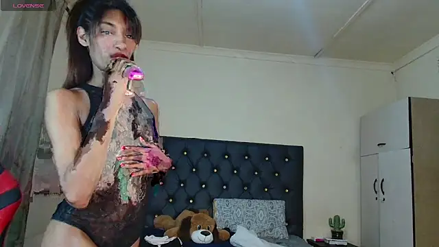 Silkylicious online show from October 2025 04:17:01 PM