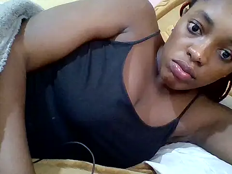 Zara Twilight online show from December 2025 01:26:02 PM