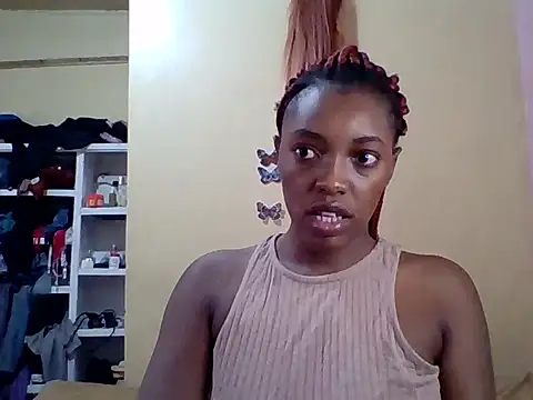 Zara Twilight online show from December 2025 12:54:01 PM