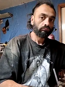 Snapshot of C8L3U chatting on March 2026 06:43:02 AM C8L3U online show from March 2026 06:43:02 AM