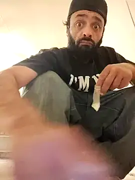 C8L3U online show from January 2025 04:04:01 AM