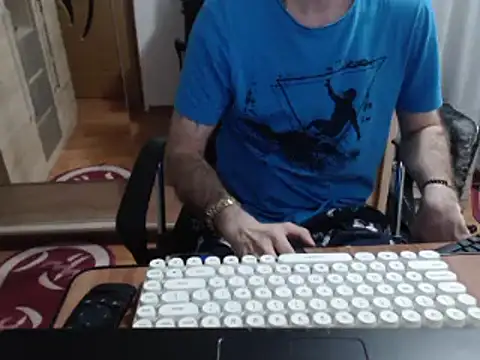 uncutguy01 online show from March 2025 05:13:02 AM