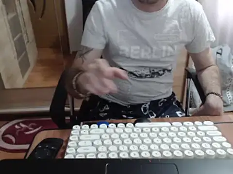 uncutguy01 online show from March 2025 12:46:02 PM