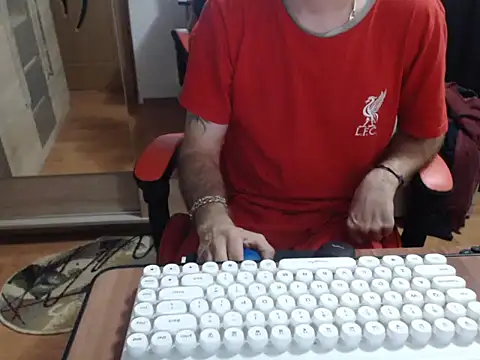 uncutguy01 online show from September 2025 05:03:01 AM