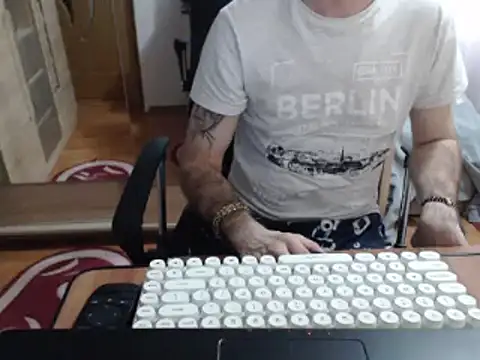 uncutguy01 online show from March 2025 08:06:02 AM
