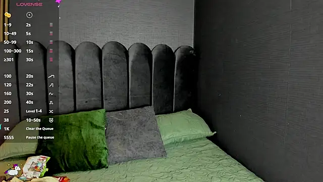 Nicolette ks  online show from December 2025 05:10:02 AM