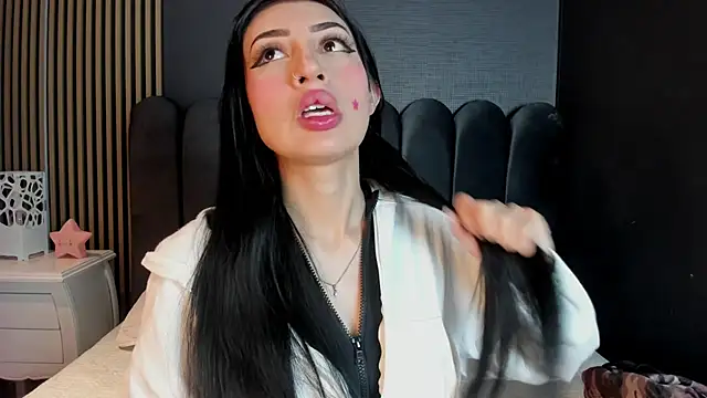 Nicolette ks  online show from April 2026 04:30:01 AM