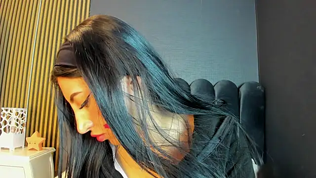 Nicolette ks  online show from April 2026 04:47:01 AM