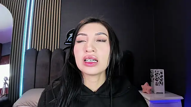 Nicolette ks  online show from June 2026 05:40:02 AM