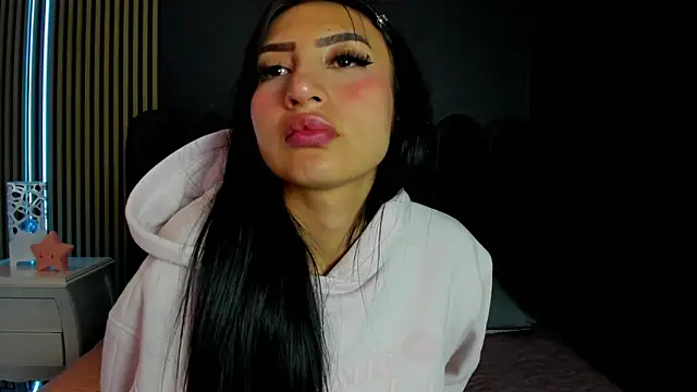 Nicolette ks  online show from May 2026 05:23:01 AM