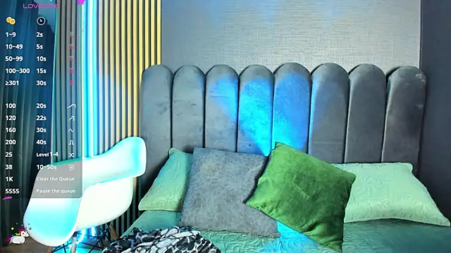 Nicolette ks  online show from December 2025 03:49:02 AM