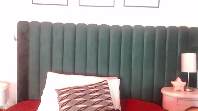 Nicolette ks  online show from November 2025 04:05:01 AM