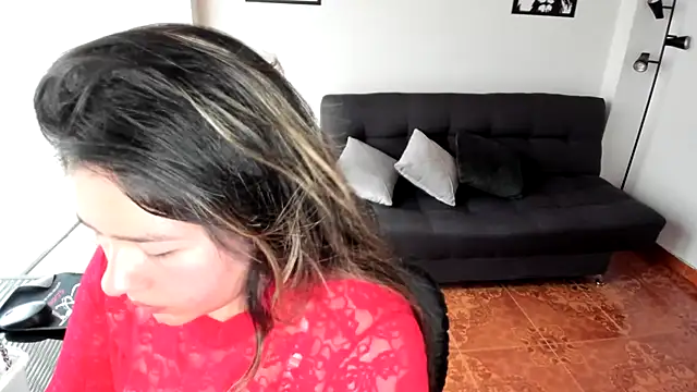 LinaBrowm online show from February 2026 07:10:01 PM