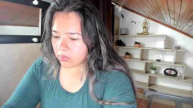 LinaBrowm online show from March 2026 07:37:01 PM