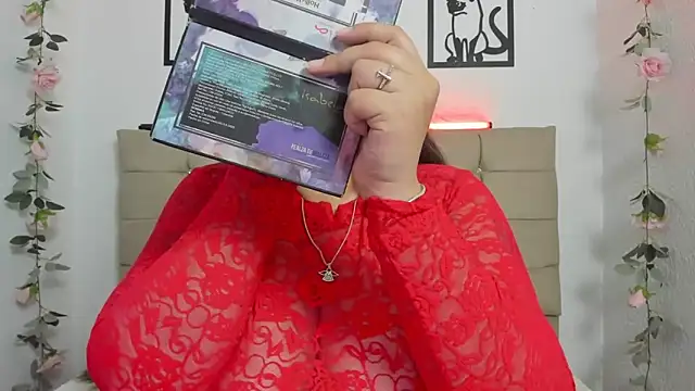 LinaBrowm online show from April 2026 03:38:01 PM