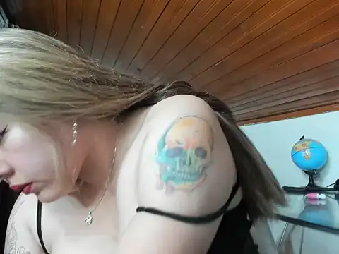 LinaBrowm online show from February 2025 01:21:02 AM